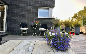 La maison noire au coin